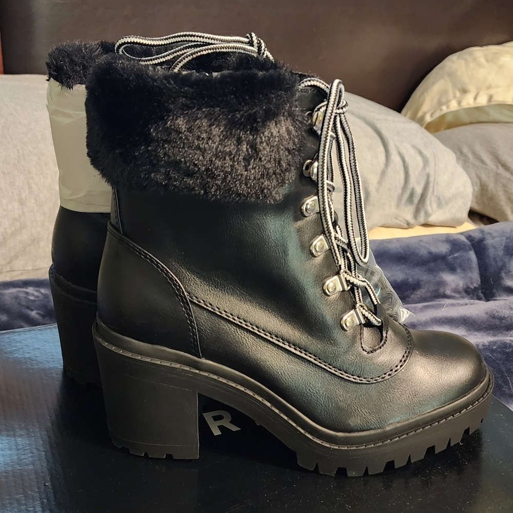 Torrid ankle boots with fur